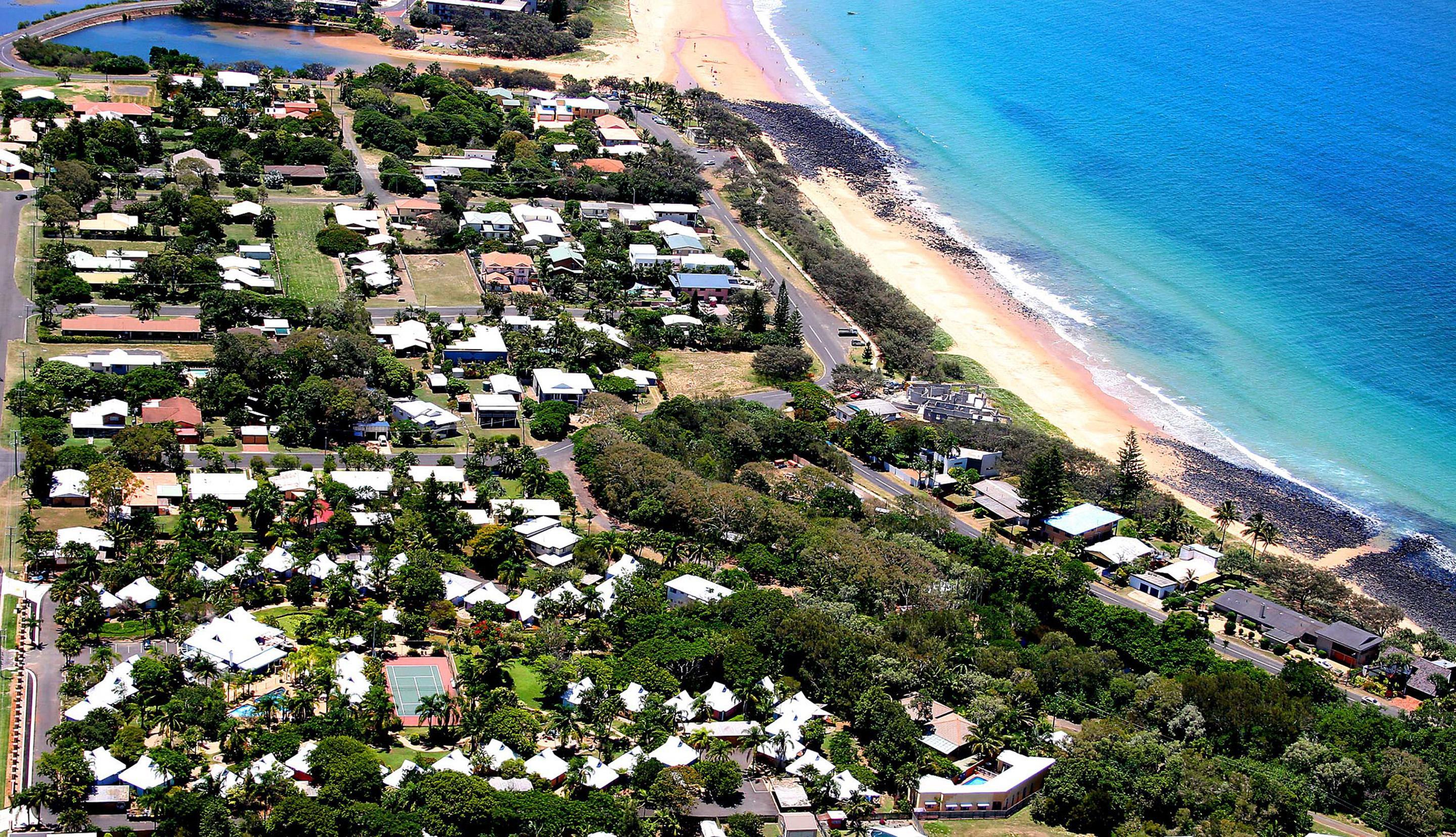 Kellys Beach Resort Bargara Bagian luar foto